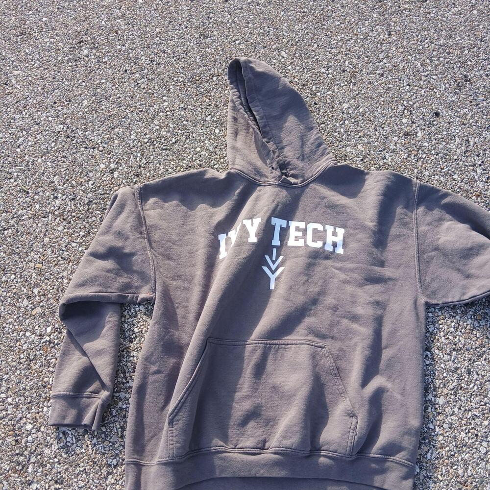 Gildan Heavy Blend Hoodie Mens XL Gray Ivy Tech College Graphic Fleece Pullover